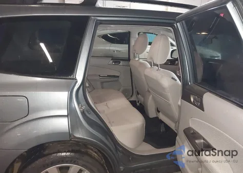 2013 Subaru Forester 2.5X Premium из США, поврежденный, VIN JF2SHADC7DH427521